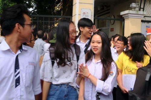 Đi học trở lại, học sinh không phải đóng học phí tháng 2, không phải học bù thứ Bảy, Chủ nhật