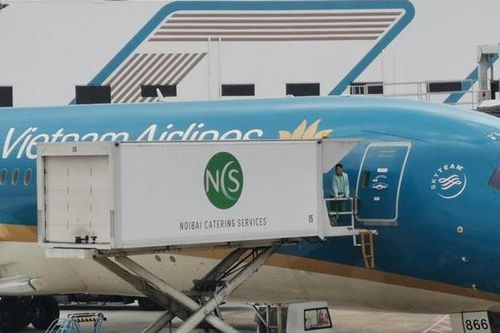 Hủy hàng loạt chuyến bay đến Singapore vì Covid-19