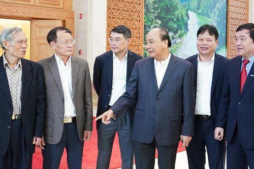 Thủ tướng Nguyễn Xuân Phúc: Cần có loại vaccine chữa trị căn bệnh sụt giảm tăng trưởng kinh tế