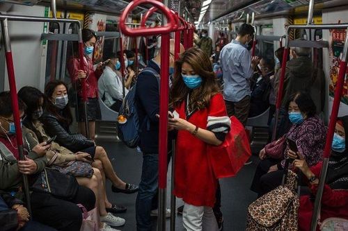 Chuyên gia: Dịch Covid-19 có thể đạt đỉnh điểm vào trung tuần tháng 4