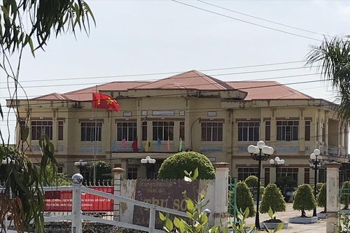 Bất thường vụ chuyển tiền vào tài khoản thanh tra