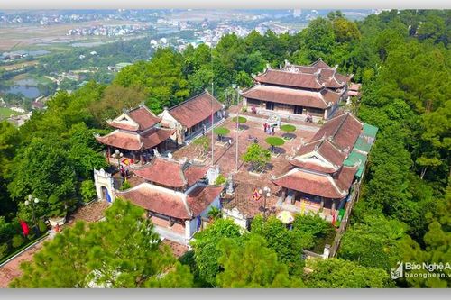 Khách hành hương ở Nghệ An còn lơ là trong phòng dịch Covid-19
