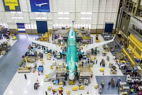 CEO DAVE CALHOUN- Niềm hy vọng Boeing