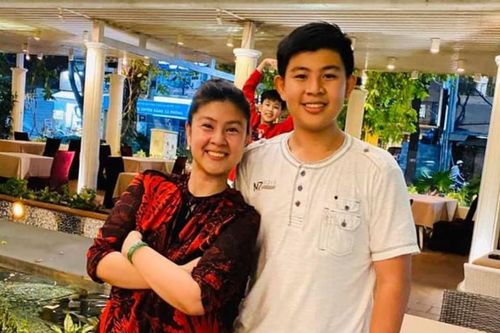 Kim Thư hiếm hoi khoe ảnh chụp với con trai nay đã cao lớn vượt bậc ở tuổi 13