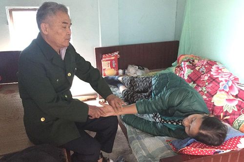 Lương y giàu lòng nhân ái