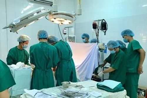 Cứu sống sản phụ vỡ thai ngoài tử cung