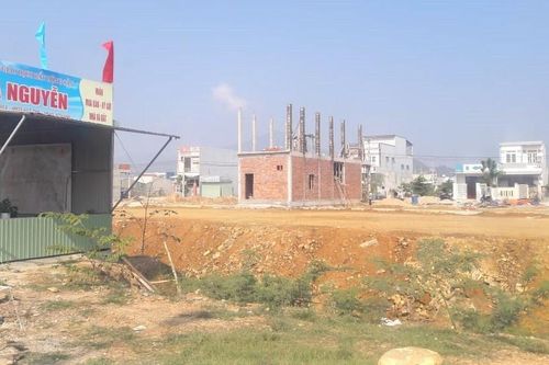 Cha chỉ định thầu cho con ở Đà Nẵng: Khởi tố thêm 2 người