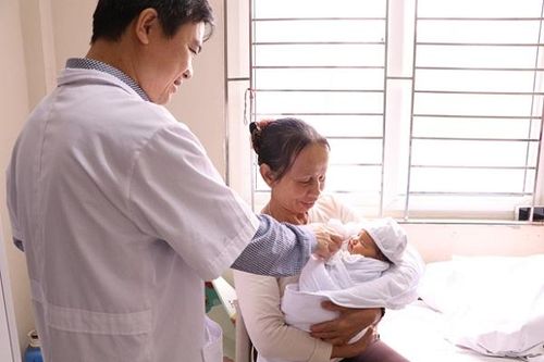 Phú Thọ: Cứu sống sản phụ rau cài răng lược, dọa vỡ tử cung