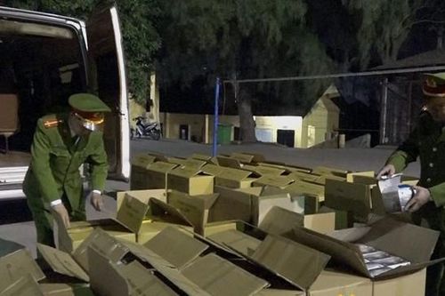 Lạng Sơn: Phát hiện, thu giữ số lượng lớn khẩu trang không rõ nguồn gốc