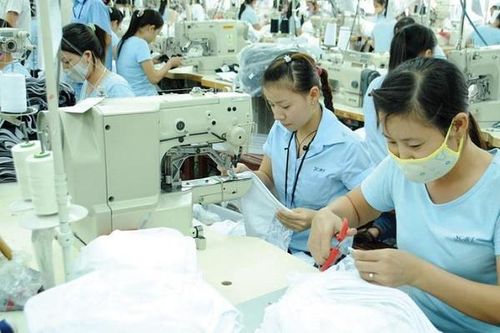 Đề xuất quy định thời giờ làm thêm không quá 300 giờ/năm