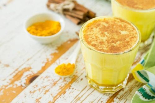 Cách pha latte nghệ vừa làm đẹp da vừa tốt cho dạ dày