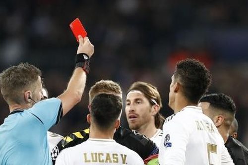 Sergio Ramos thẻ đỏ, Real Madrid thua tức tưởi trước Man City