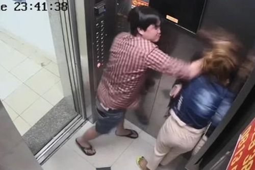 Yêu cầu điều tra, xử nghiêm vụ gã trai đánh dã man người tình trong thang máy ở TP HCM