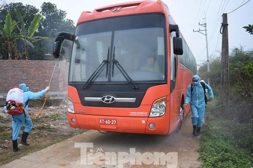 Hàng trăm người ở Hàn Quốc về Hà Nội chờ được cách ly