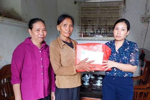 Phụ nữ Yên Mô thi đua làm theo lời Bác