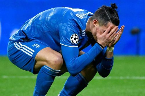 Phá nhiều kỷ lục buồn, Juventus đứng trước mùa bóng thảm họa