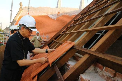 Nhà thờ Đức Bà đang được trùng tu như thế nào?