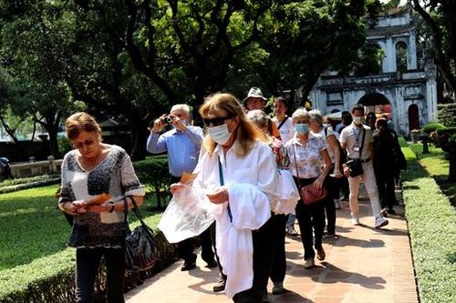 WHO và UNWTO hợp tác ngăn chặn dịch bệnh Covid-19