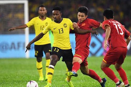 BÓNG ĐÁ HÔM NAY 28/2: Có thể hoãn trận Malaysia vs Việt Nam. MU tìm người thay Mata