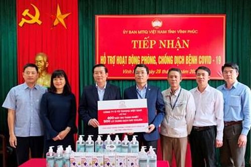 Hỗ trợ 1,1 tỷ đồng thiết bị y tế và kinh phí chống dịch cho tỉnh Vĩnh Phúc