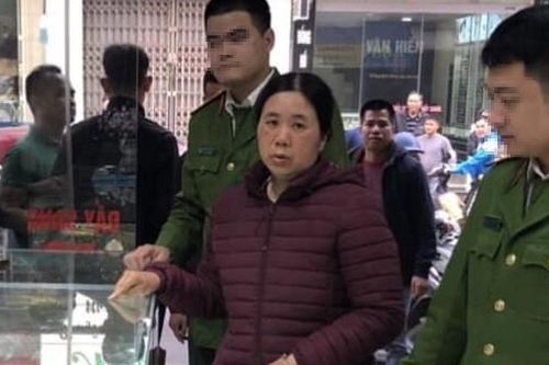 Người phụ nữ tung 'quái chiêu' lừa loạt chủ tiệm vàng Hà Nội