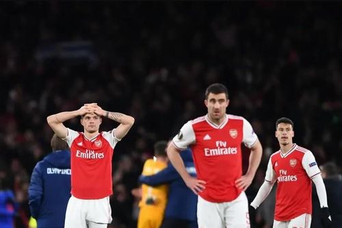 Thua Olympiacos, Arsenal lập kỷ lục tệ hại