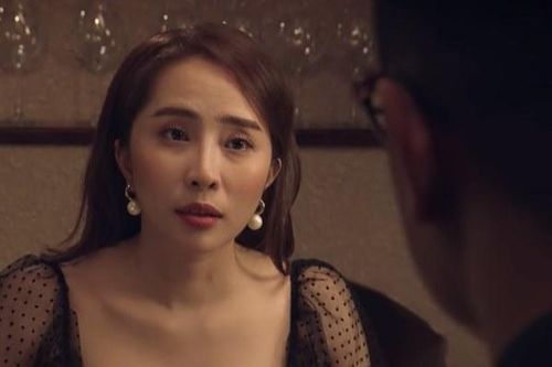 'Sinh tử' tập 74, Trinh bị người tình quan chức cảnh cáo