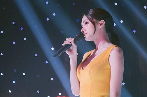 'Soi' diễn xuất của Hương Giang trong 'Sắc đẹp dối trá'