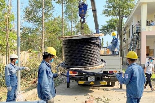 Sẵn sàng cấp điện cho Bệnh viện dã chiến số 2 và Cần Giờ phòng dịch Covid-19