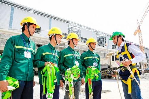 Luật An toàn vệ sinh lao động 2015: Mở rộng quyền lợi cho người lao động