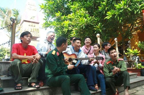 Những trái tim trên đảo An Bang