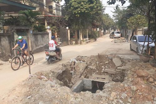 Thi công mương thoát nước gây mất an toàn giao thông