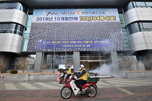 Hàn Quốc truy tìm 3.000 thành viên của giáo phái giữa dịch COVID-19