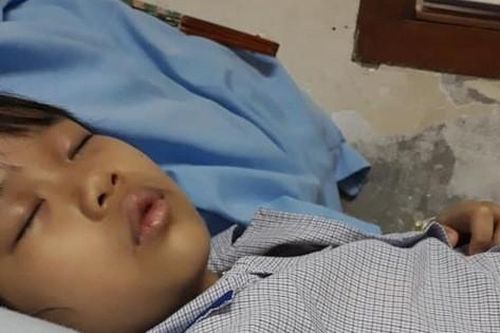 Hai bố con cùng mang bệnh nặng, phải bán bò vẫn không đủ tiền điều trị