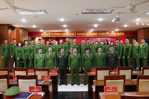 Hà Nội: Công bố quyết định triển khai bộ máy mới Công an 2 phường Nguyễn Du và Phạm Đình Hổ