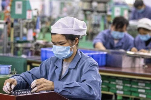 Sản xuất teo tóp, các nhà máy Trung Quốc vẫn tê liệt vì Covid-19