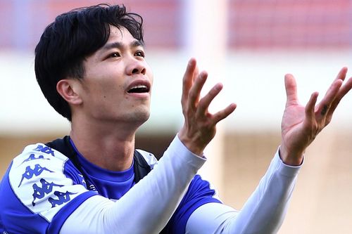 HLV Chung Hae-seong: 'Công Phượng không được ưu tiên ở CLB'