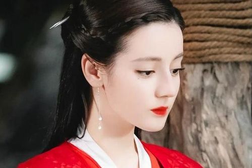 Vẻ mỹ lệ của Địch Lệ Nhiệt Ba trong tạo hình cổ trang