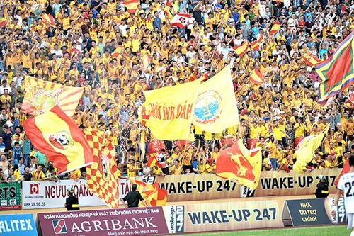 'Bóng đá không người xem thì vô vị'