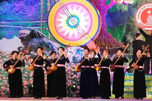 Bảo tồn Di sản Văn hóa phi vật thể Then trong 'không gian thiêng' của cộng đồng
