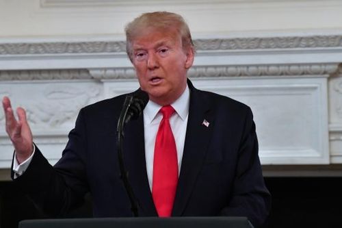 Tổng thống Donald Trump công bố đề cử Giám đốc tình báo quốc gia và Bộ trưởng Hải quân