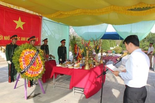 Thừa Thiên Huế tổ chức truy điệu và an táng hài cốt liệt sĩ