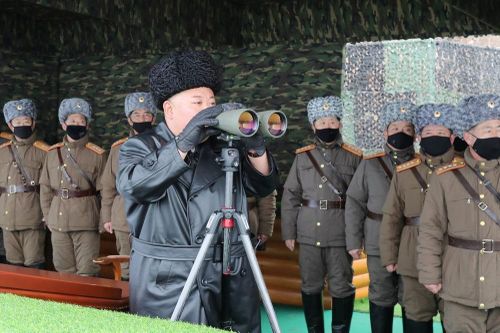Nhà lãnh đạo Kim tái xuất: Chỉ đạo chống Covid-19, giám sát tập trận quân sự
