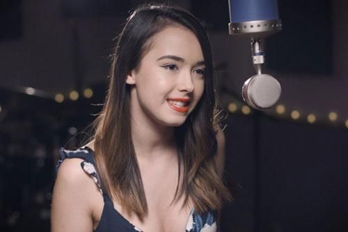 Mê mẩn với vẻ đẹp không tì vết của mỹ nhân chuyên hát cover trên YouTube