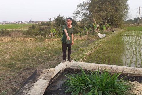 Phú Bình: Phát hiện thêm một điểm đổ trộm chất thải không rõ nguồn gốc