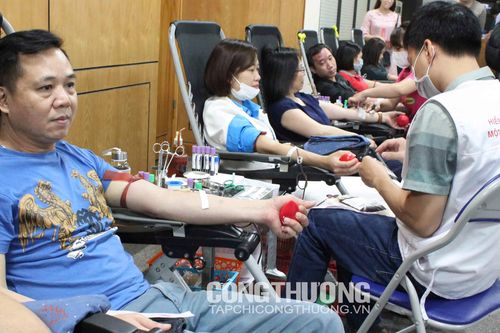 207 giọt máu hồng người Công Thương