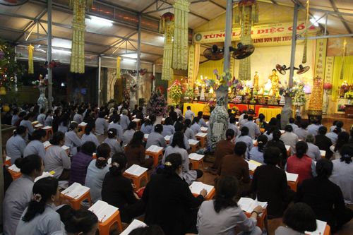 Thảo luận in sách 'Lịch sử Phật giáo Nghệ An'