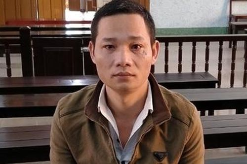 Hơn 13 năm tù cho kẻ lao xe ôtô chở gỗ hất văng CSGT