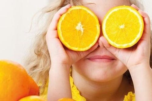 Chỉ cần thêm chút gia vị này vào nước cam, cơ thể đang ốm, mệt liền khỏe lại