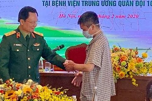 Kỳ tích ca ghép cánh tay từ người cho sống đầu tiên trên thế giới